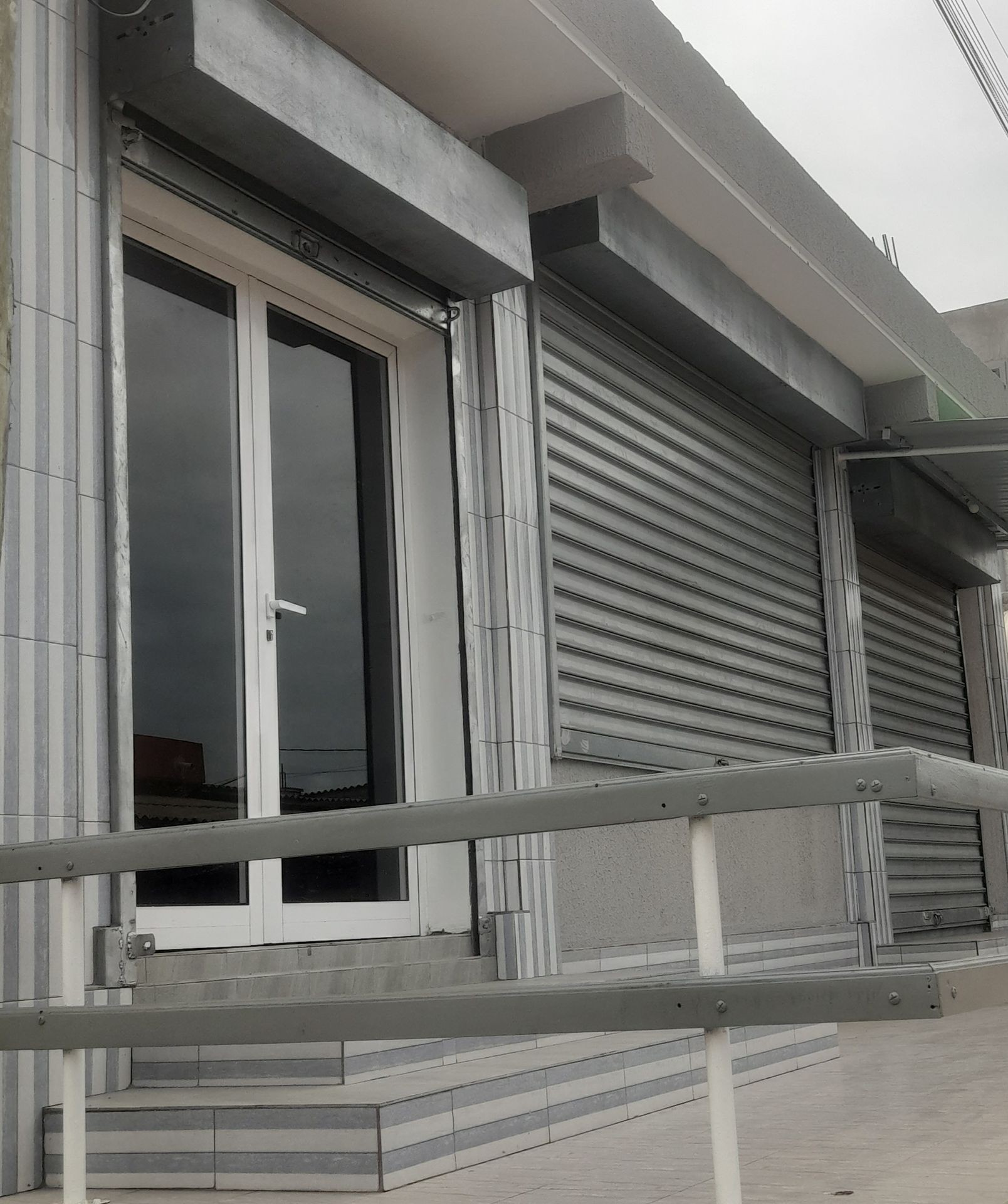 Nathan Construction Offices in Lome / Front View